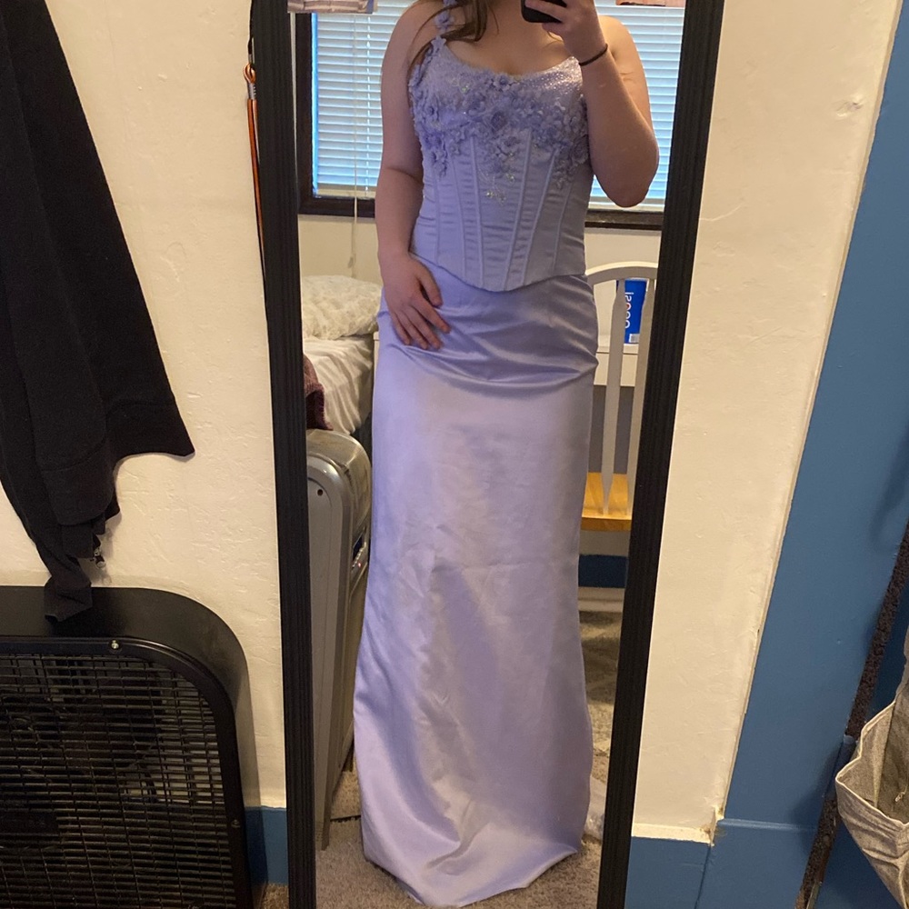 Light purple formal dress. Brand is LE GALA size 12